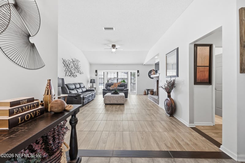 2175 Ginhouse Dr, Middleburg, FL 32068