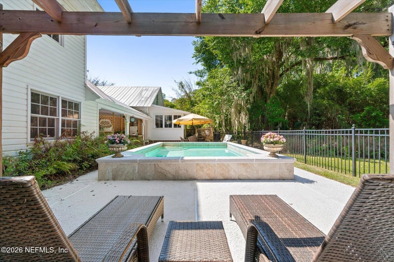 185 River Rd, East Palatka, FL 32131