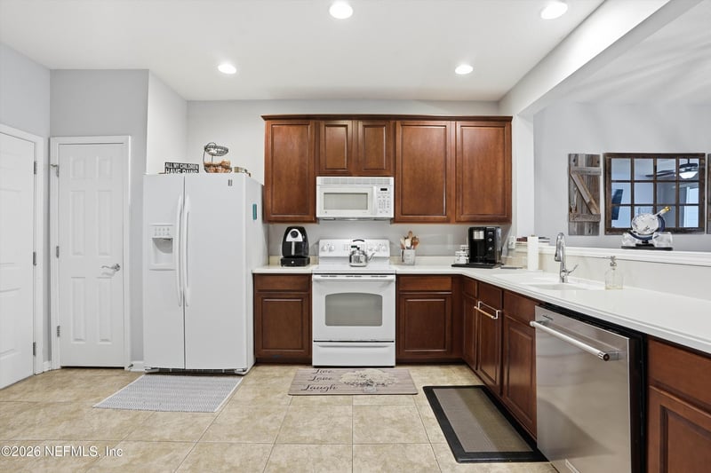 13529 Stone Pond Dr, Jacksonville, FL 32224