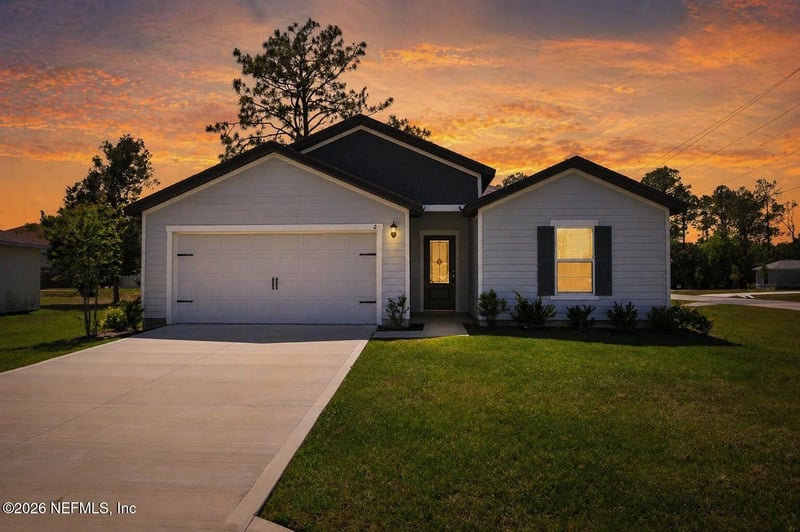 2 Prince Eric Ln, Palm Coast, FL 32164