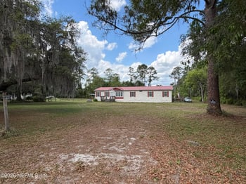 214 Baker Rd, Satsuma, FL 32189