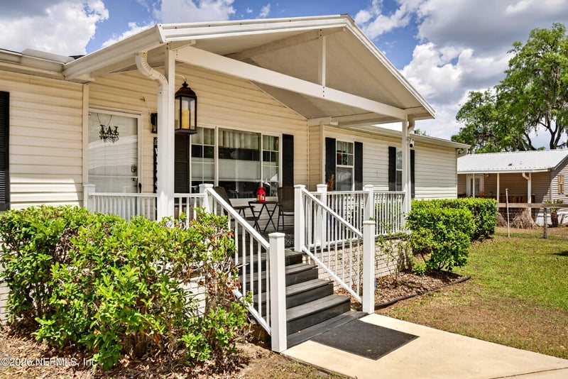 141 Kitty Ave, Interlachen, FL 32148