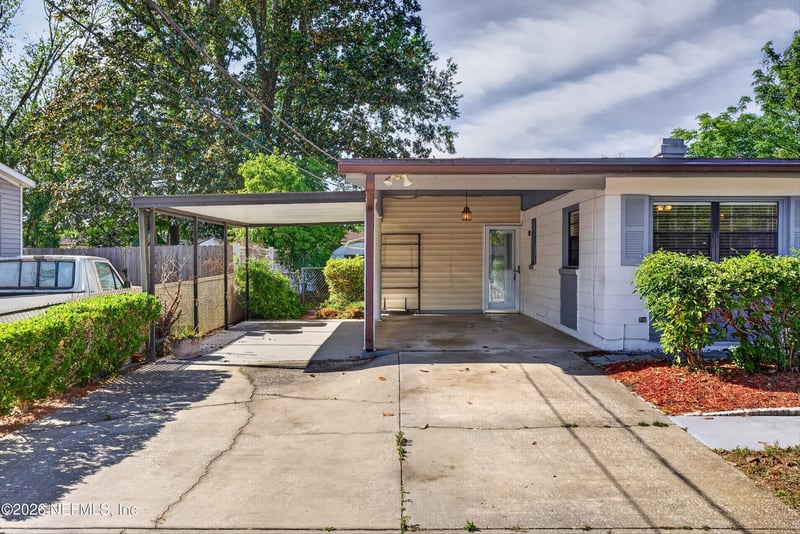 7638 Crest Dr, Jacksonville, FL 32221