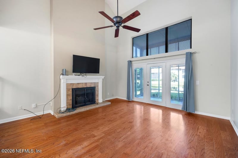 2001 Wood Hill Dr, Jacksonville, FL 32256