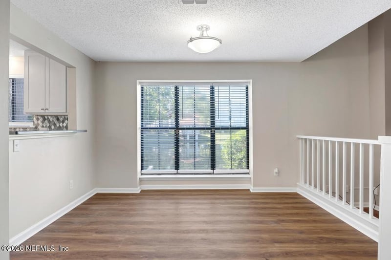 2001 Wood Hill Dr, Jacksonville, FL 32256