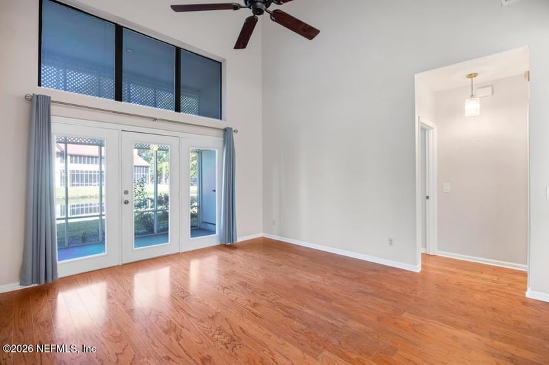 2001 Wood Hill Dr, Jacksonville, FL 32256