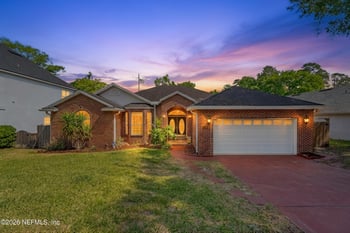 6057 Winding Bridge Dr, Jacksonville, FL 32277