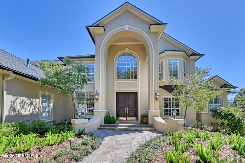 13656 Charter Ct, Jacksonville, FL 32225