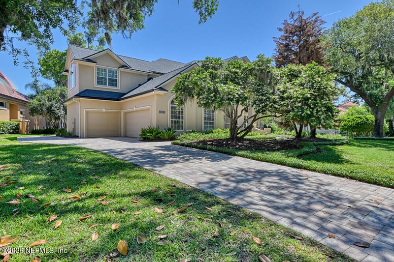 13656 Charter Ct, Jacksonville, FL 32225