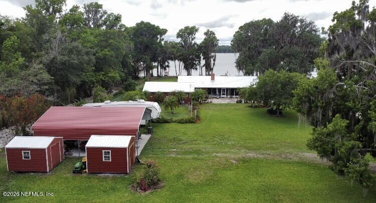 117 St Johns Fishing Lodge Rd, Crescent City, FL 32112