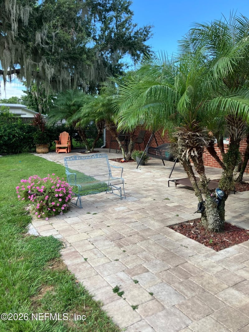 117 St Johns Fishing Lodge Rd, Crescent City, FL 32112