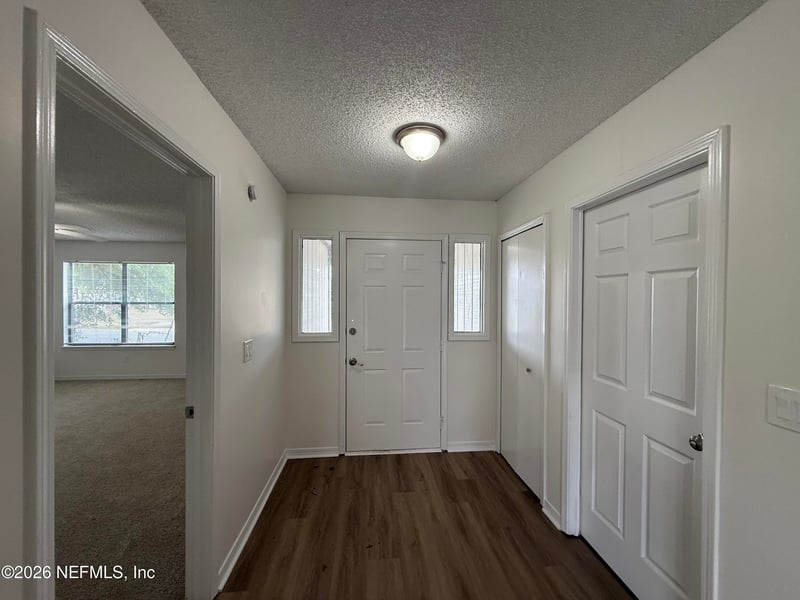 8215 Sailmaker Ln, Jacksonville, FL 32210