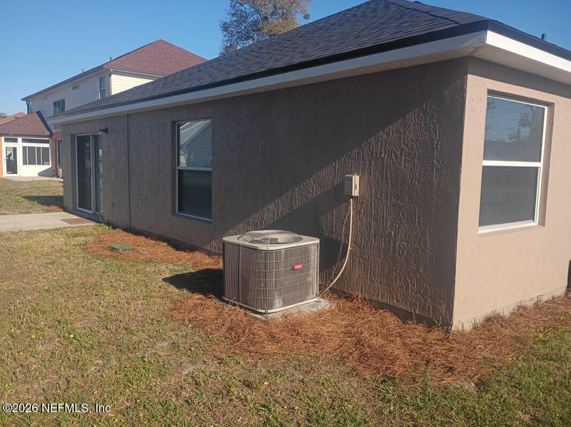 694 Cherry Bark Dr, Jacksonville, FL 32218