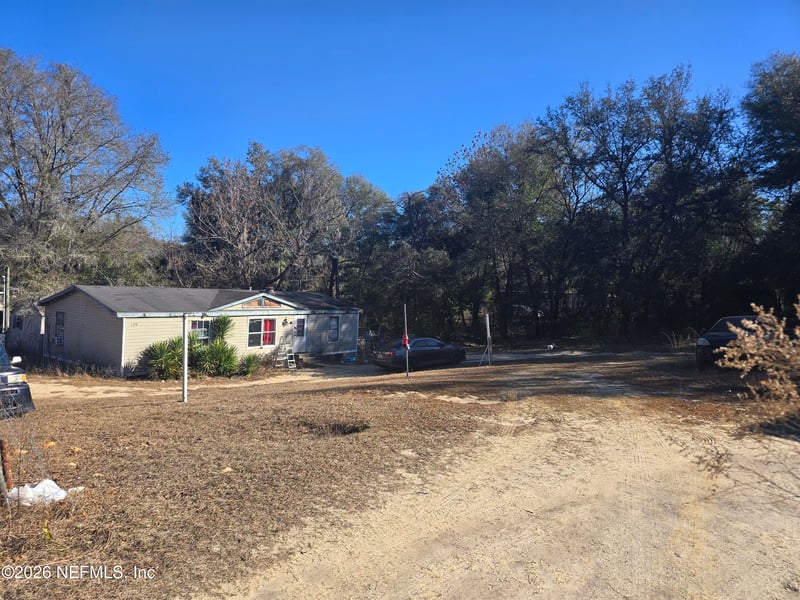 120 Cline Ave, Interlachen, FL 32148