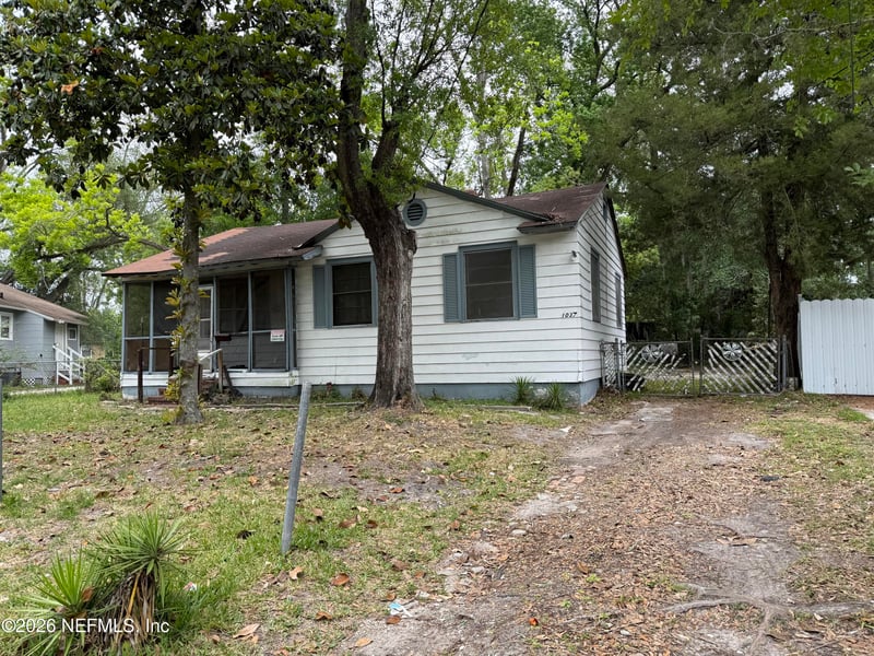 1037 Westbrook Cir, Jacksonville, FL 32209