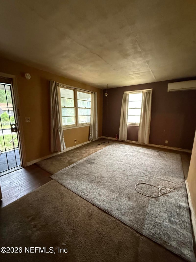 1037 Westbrook Cir, Jacksonville, FL 32209