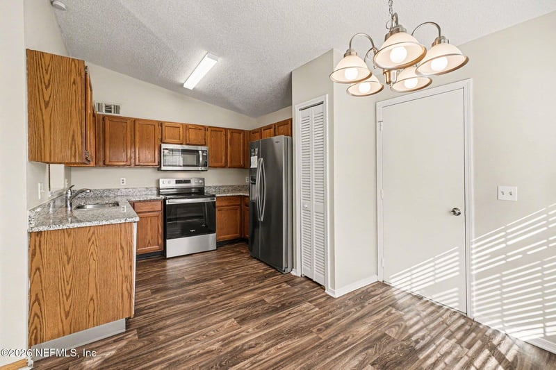 562 James Wilson Cir, Orange Park, FL 32073