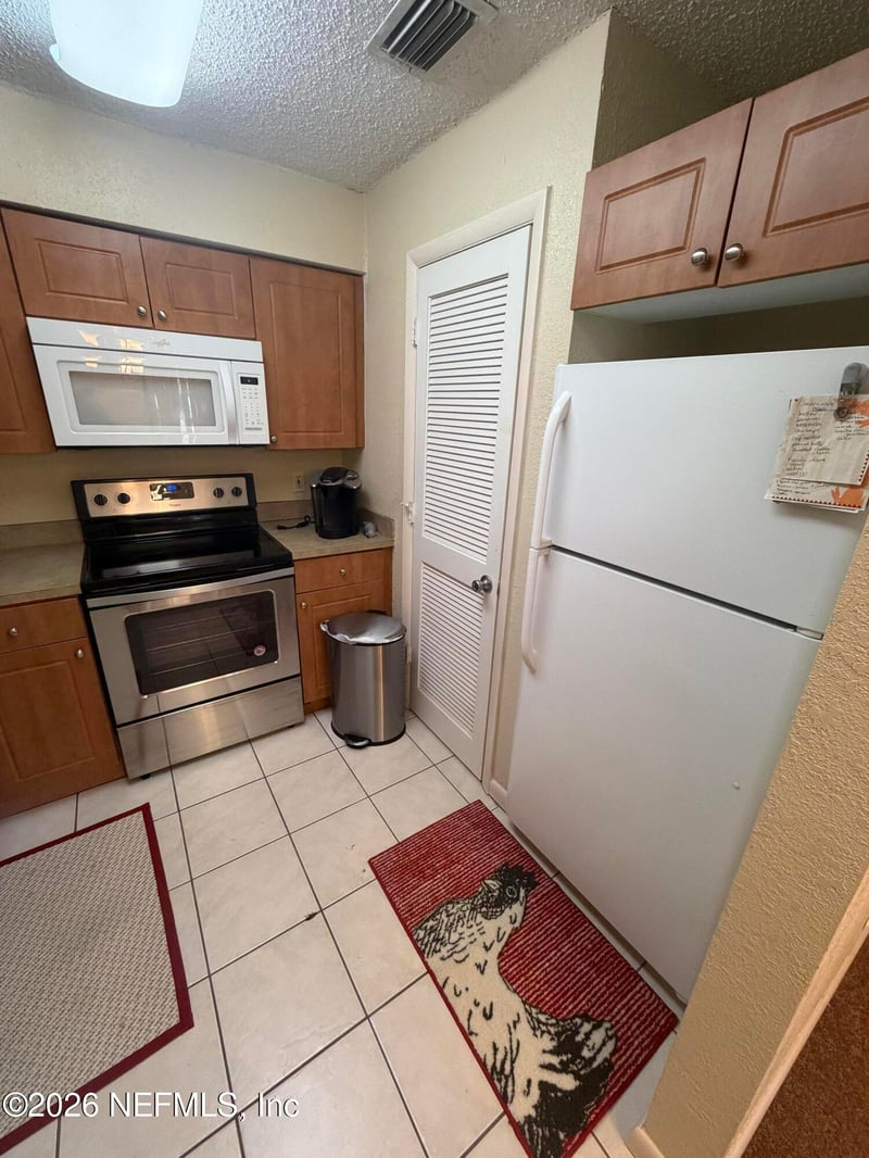 5811 Atlantic Blvd #10, Jacksonville, FL 32207