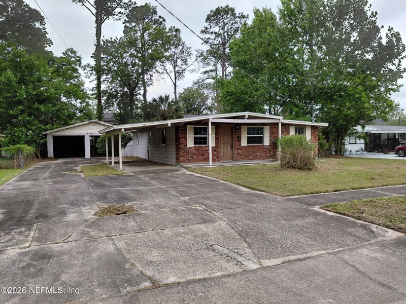2930 Loran Dr, Jacksonville, FL 32216
