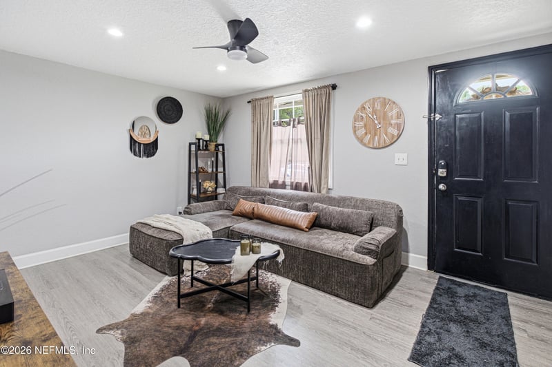 7709 Paschal St, Jacksonville, FL 32220