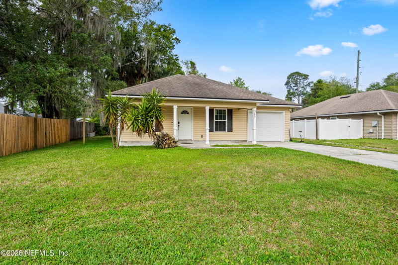 363 Roberts St, Green Cove Springs, FL 32043