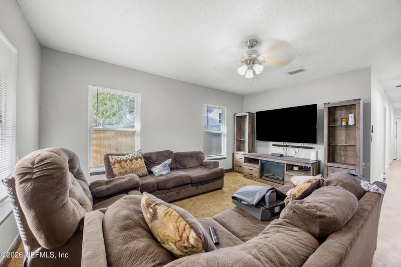 363 Roberts St, Green Cove Springs, FL 32043