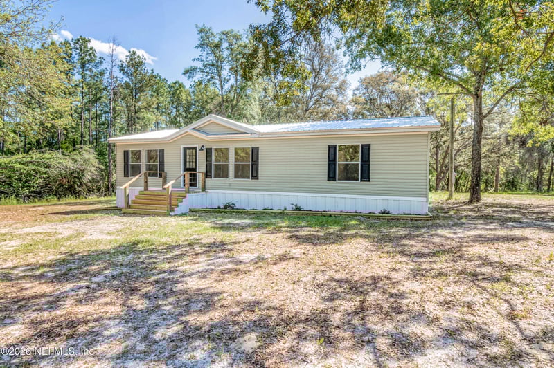 18937 Crews Rd, Glen St Mary, FL 32040