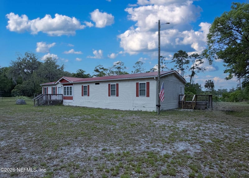 214 Baker Rd, Satsuma, FL 32189