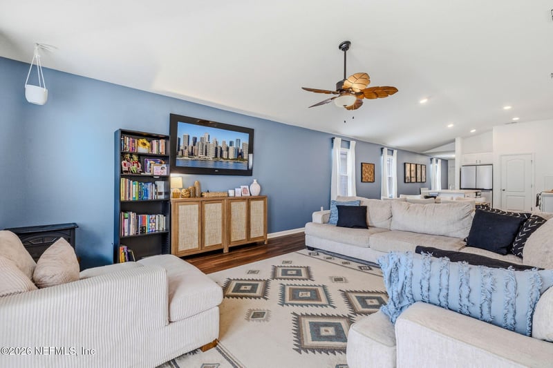 10026 Sitting Fox Dr, Jacksonville, FL 32222