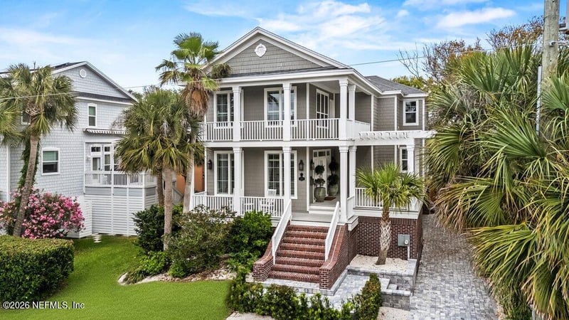 1271 Coast Dr, Atlantic Beach, FL 32233