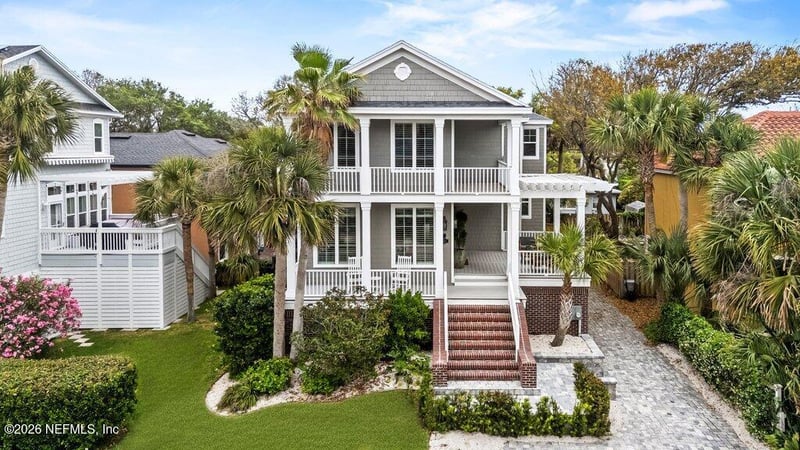 1271 Coast Dr, Atlantic Beach, FL 32233
