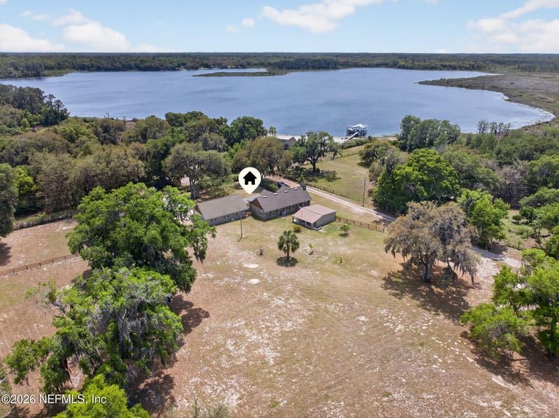 130 Bull Pond Ln, Hawthorne, FL 32640