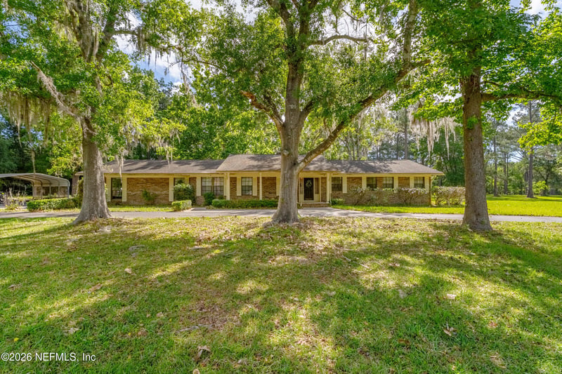 675 Tara Farms Dr, Middleburg, FL 32068