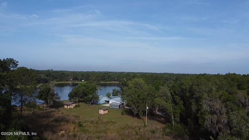 427 West St, Interlachen, FL 32148