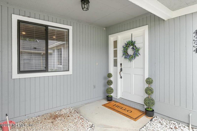 4334 Lake Woodbourne Dr, Jacksonville, FL 32217