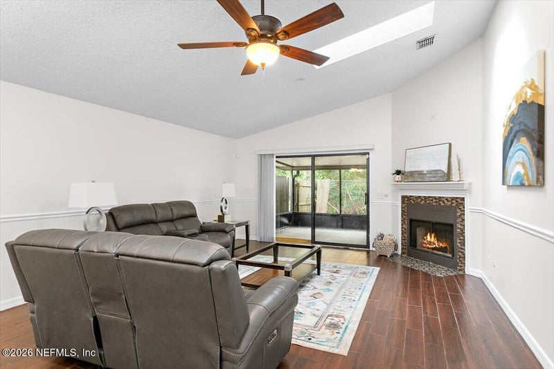 4334 Lake Woodbourne Dr, Jacksonville, FL 32217