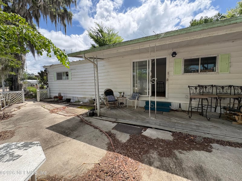 161 Smith Ln, Satsuma, FL 32189