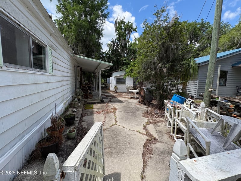 161 Smith Ln, Satsuma, FL 32189