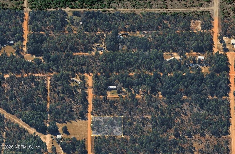 100 Linda Ln, Interlachen, FL 32148