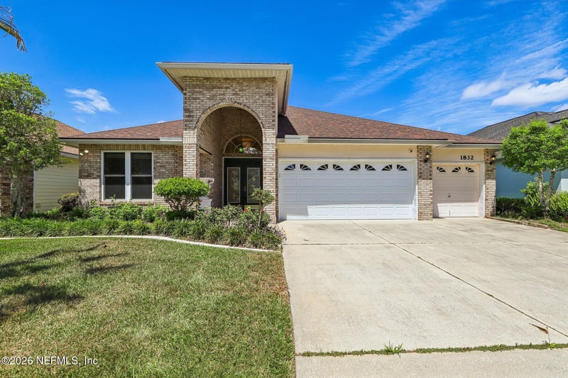 1832 Chatham Village Dr, Fleming Island, FL 32003
