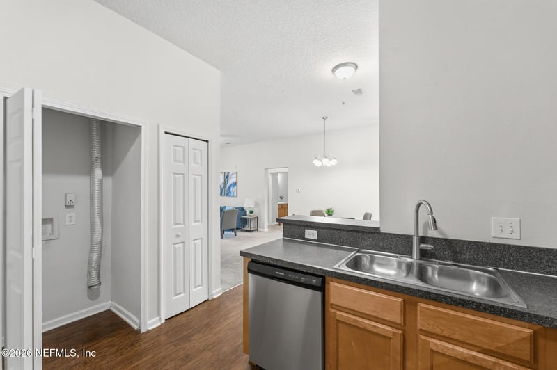 7920 Merrill Rd #102, Jacksonville, FL 32277