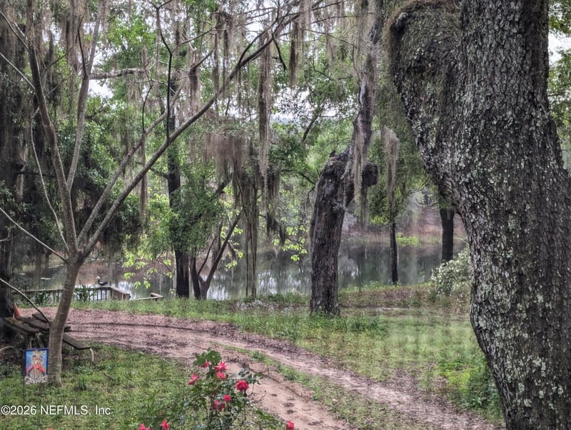 183 Sherman Drive Cir #B, Interlachen, FL 32148