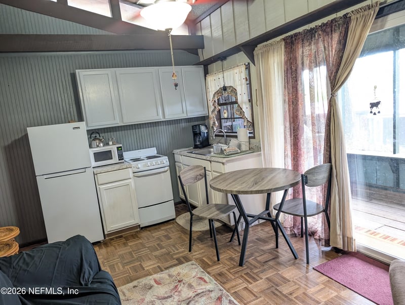 183 Sherman Drive Cir #B, Interlachen, FL 32148