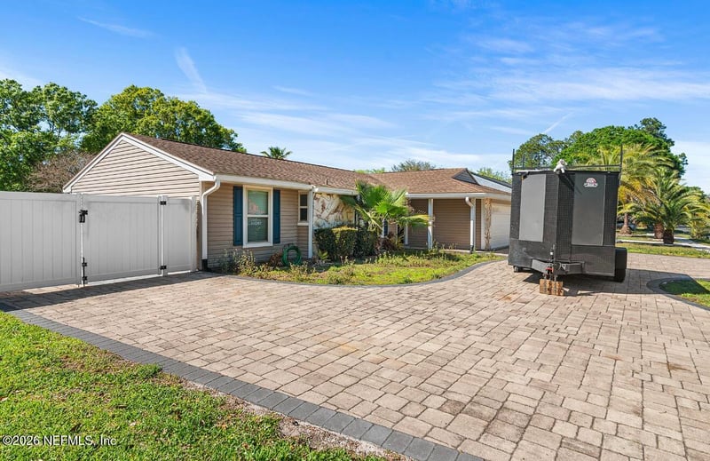 11048 Buggy Whip Dr, Jacksonville, FL 32257