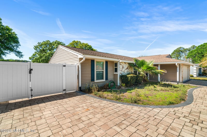 11048 Buggy Whip Dr, Jacksonville, FL 32257