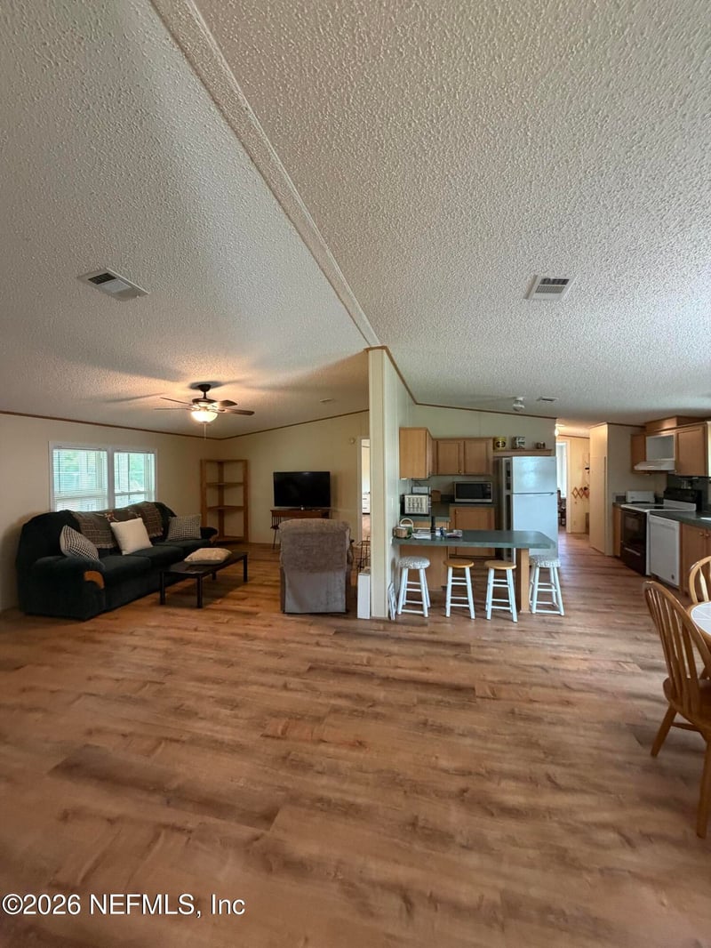 107 Trout Trl, Crescent City, FL 32112