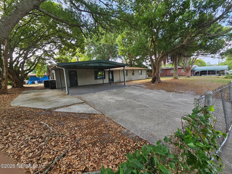 308 Bonnlyn Dr, Orange Park, FL 32073