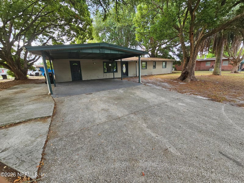 308 Bonnlyn Dr, Orange Park, FL 32073