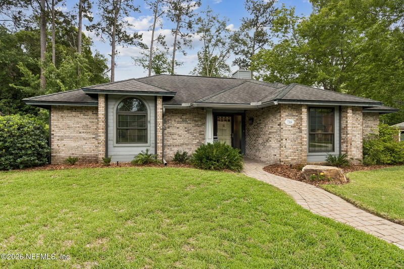 7364 Secret Woods Dr, Jacksonville, FL 32216