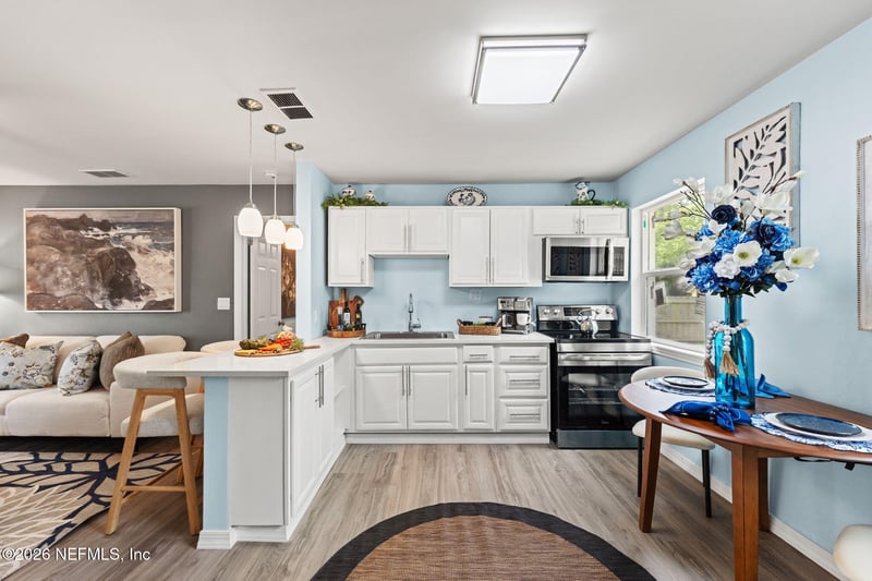 10264 Swarthmore Dr, Jacksonville, FL 32218
